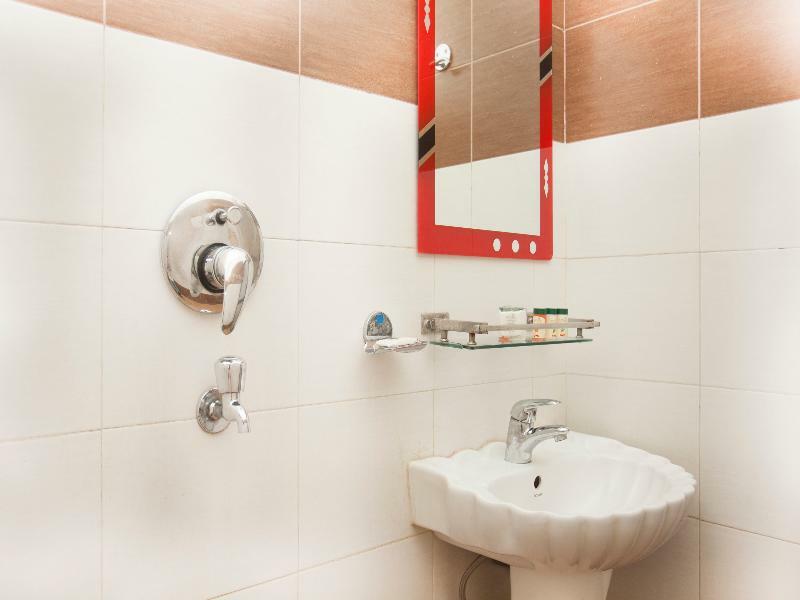 Oyo 343 Pop Life Hotel Banke エクステリア 写真